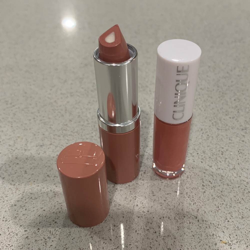 Clinique 2-piece Coordinating Lip Set